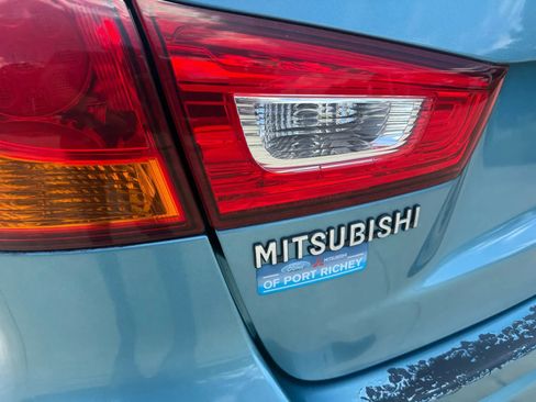 Used 2011 Mitsubishi Outlander Sport SE image 11