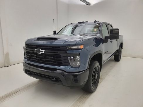 Used 2025 Chevrolet Silverado 2500 Custom w/ Custom Value Package AWD/4WD image 20