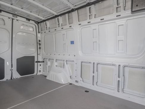 Used 2025 Mercedes-Benz Sprinter 2500 image 28