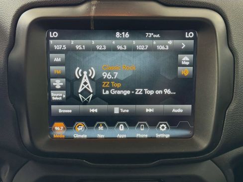 Used 2023 Jeep Renegade Latitude AWD/4WD image 21