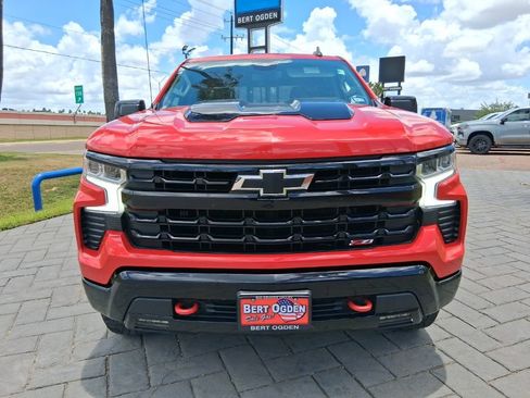 Used 2024 Chevrolet Silverado 1500 LT Trail Boss w/ Convenience Package II AWD/4WD image 2