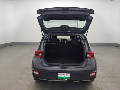 Used 2024 Hyundai Venue SEL FWD image 29