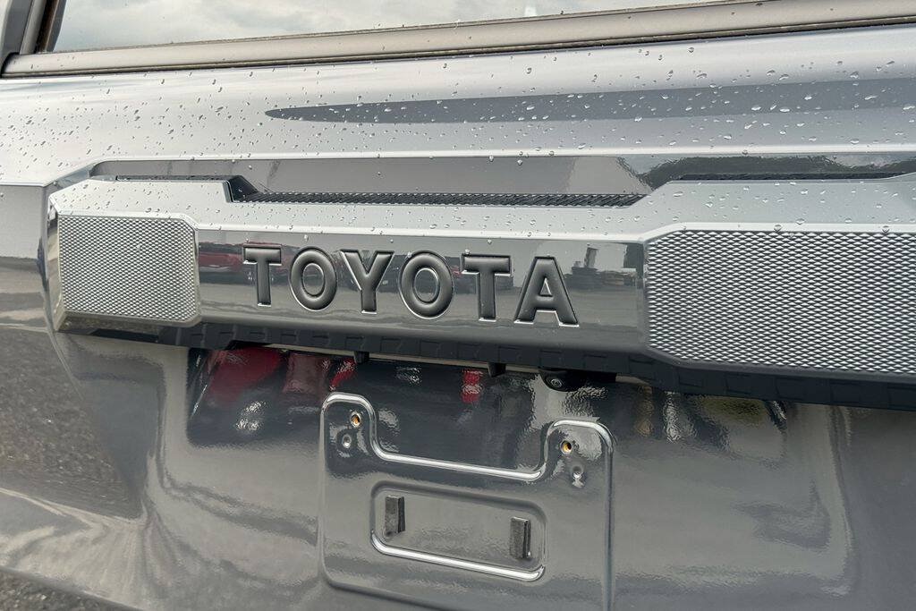 Used 2025 Toyota 4Runner 4WD image 16