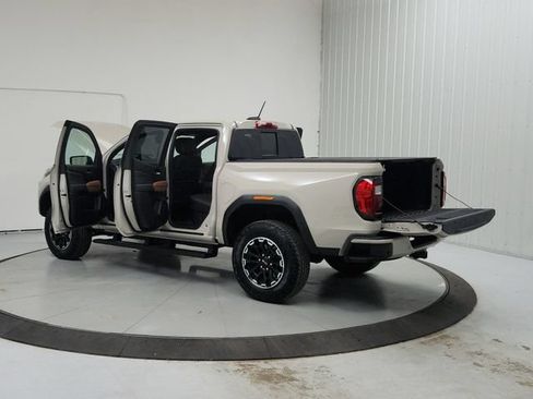 Used 2026 GMC Canyon AT4 w/ Technology Plus Package AWD/4WD image 13
