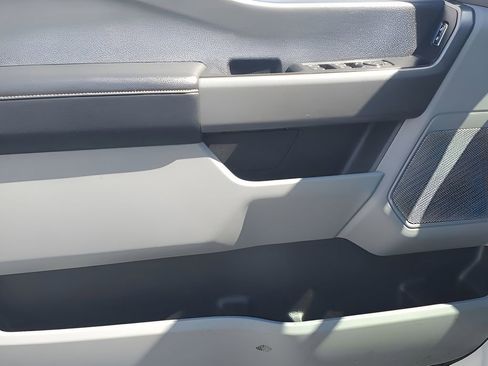 Used 2025 Ford F250 XLT image 32