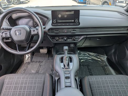 Used 2025 Honda HR-V Sport image 15