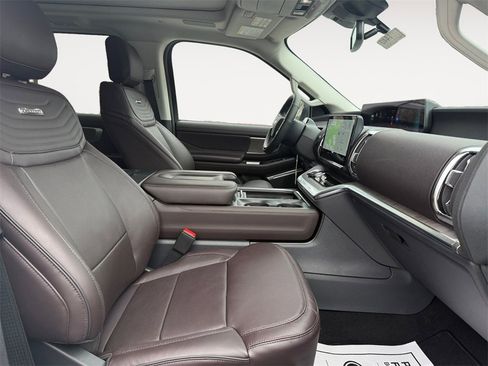New 2025 Ford Expedition Max Platinum w/ Platinum Ultimate Package image 15