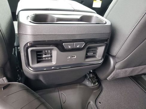 New 2026 GMC Sierra 2500 AT4 w/ AT4 Premium Plus Package AWD/4WD image 17