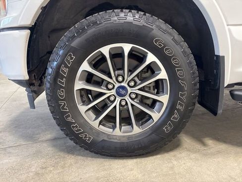Used 2019 Ford F150 XLT w/ Equipment Group 302A Luxury AWD/4WD image 9
