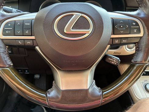 Used 2017 Lexus ES 350 w/ Navigation System Package FWD image 9