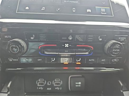 Used 2023 Jeep Grand Cherokee L Altitude image 24