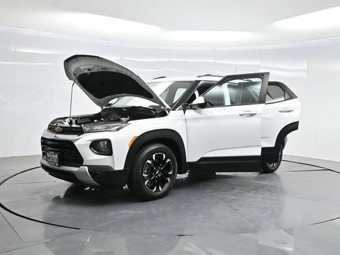 Used 2023 Chevrolet TrailBlazer LT FWD image 36