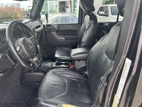 Used 2013 Jeep Wrangler Unlimited Sport image 11