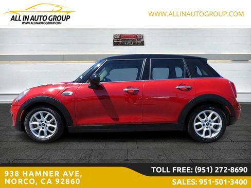 Used 2017 MINI Cooper 4-Door Hardtop image 12