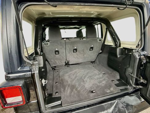 Used 2021 Jeep Wrangler Unlimited Sport AWD/4WD image 30