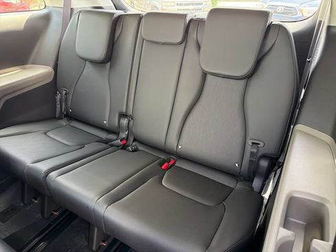 New 2026 Kia Carnival FWD image 20