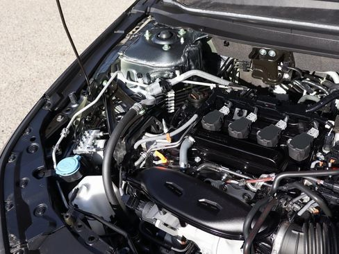 Used 2024 Honda Accord EX image 12