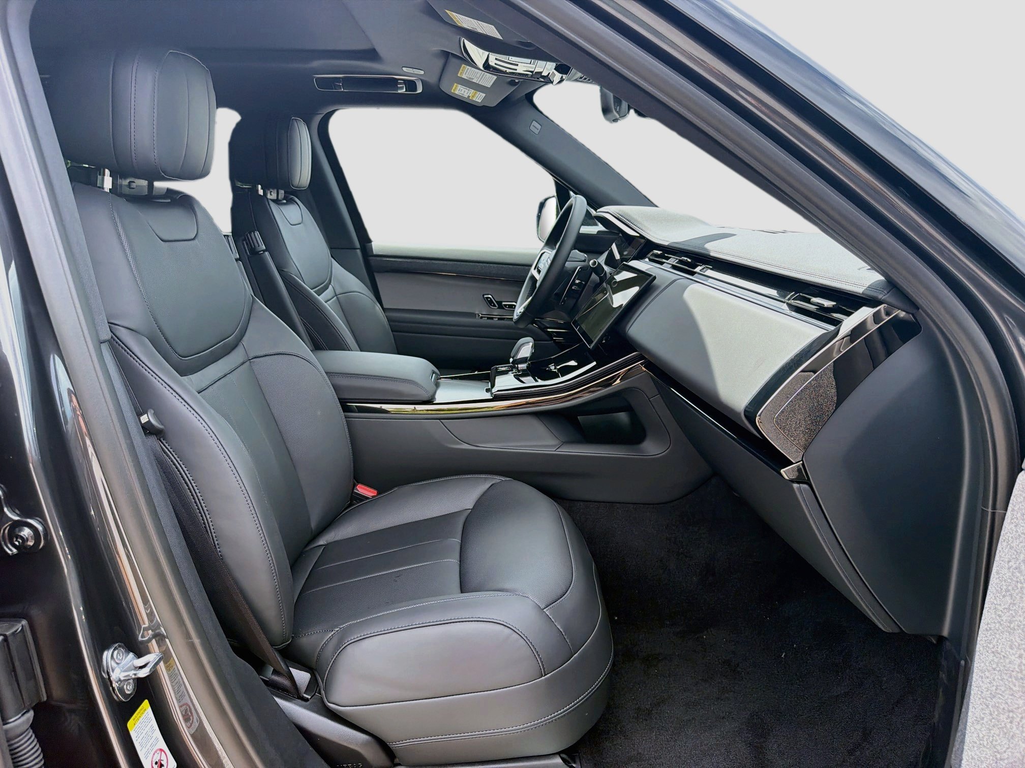 New 2027 Land Rover Range Rover Sport SE AWD/4WD image 16