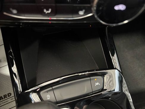 Used 2025 Chevrolet Trax ACTIV w/ Driver Confidence Package image 21