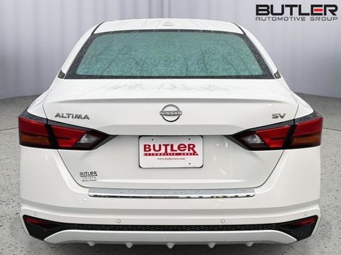 Used 2023 Nissan Altima 2.5 SV FWD image 5