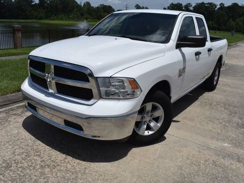 Used 2019 RAM 1500 Classic Tradesman RWD image 2