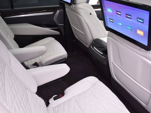 Certified 2026 Cadillac Escalade Platinum Sport w/ LPO, ONYX Package image 35