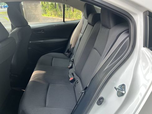 Used 2025 Toyota Corolla LE FWD image 15