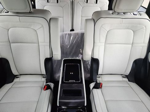 New 2026 Lincoln Aviator Black Label w/ Jet Appearance Package image 14