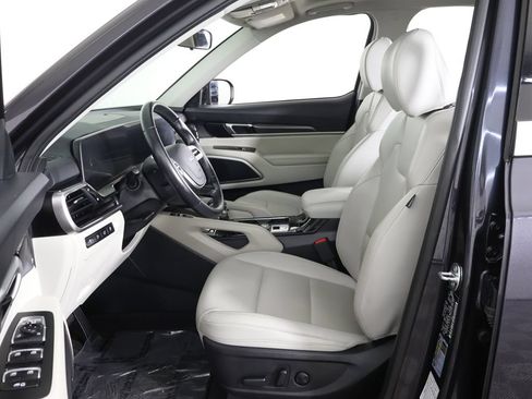 Used 2025 Kia Telluride S FWD image 31