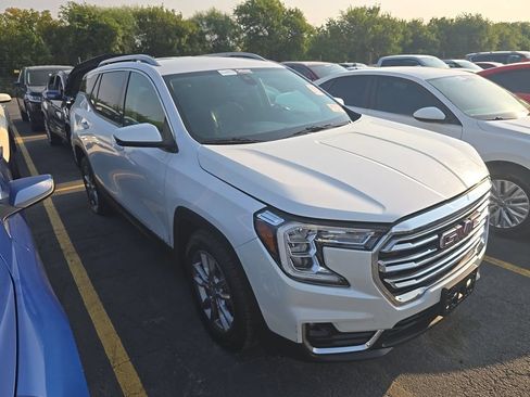 Used 2022 GMC Terrain SLT FWD image 2
