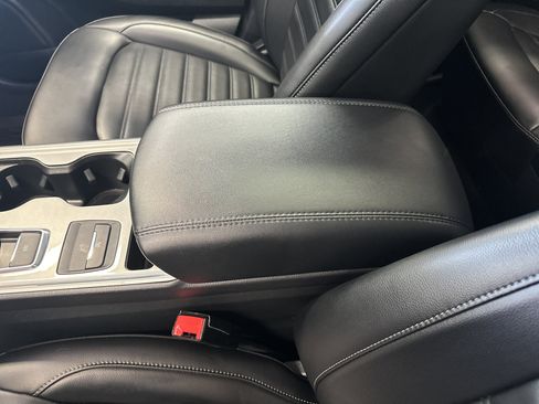 Used 2024 Ford Edge SEL w/ Convenience Package image 30