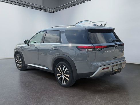 Used 2024 Nissan Pathfinder Platinum AWD/4WD image 5