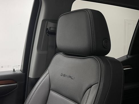Used 2023 GMC Sierra 1500 Denali AWD/4WD image 46