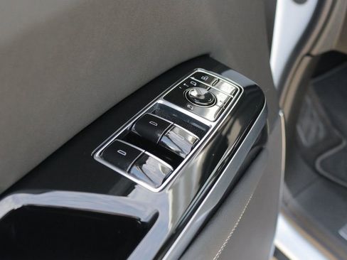 New 2026 Cadillac Escalade ESV 2WD image 11