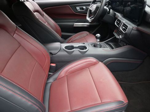 Used 2024 Ford Mustang GT Premium image 7