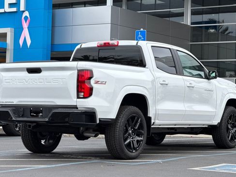 New 2025 Chevrolet Colorado Z71 w/ Technology Package image 3