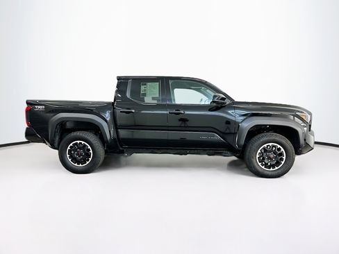 Used 2025 Toyota Tacoma TRD Off-Road image 10