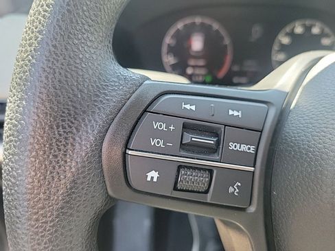 Used 2023 Honda HR-V LX image 24