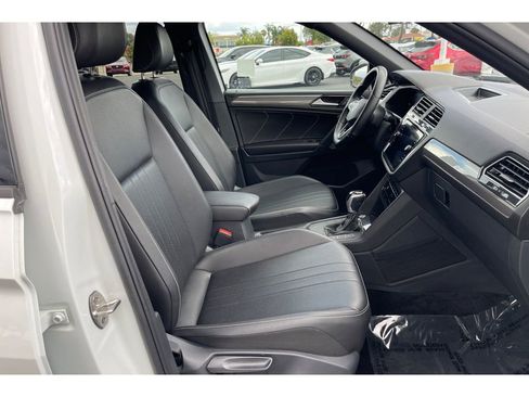 Used 2023 Volkswagen Tiguan SE R-Line FWD image 20