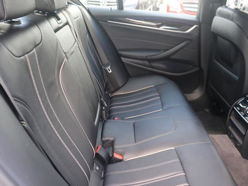 Used 2018 BMW 530i xDrive image 23