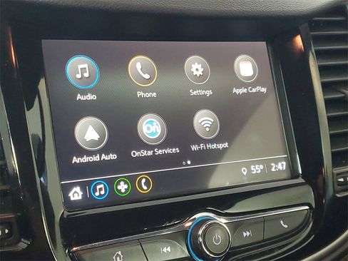 Used 2018 Chevrolet Trax LT w/ LT Convenience Package image 18