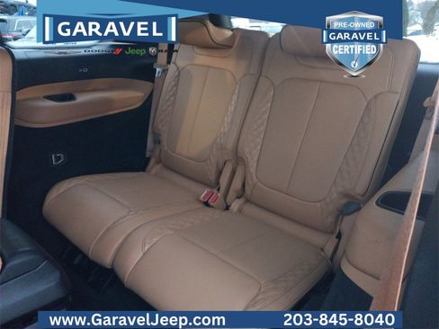 Used 2023 Jeep Grand Cherokee L Summit w/ Luxury Tech Group V image 28