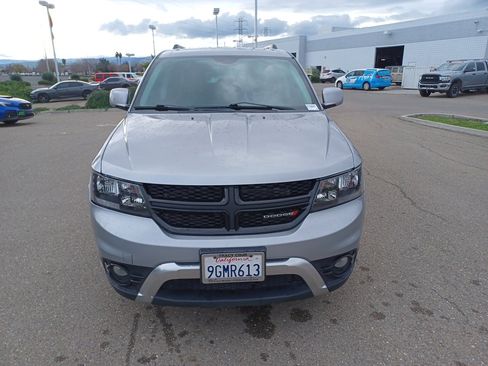 Used 2018 Dodge Journey Crossroad w/ Nav & Sun Group image 2