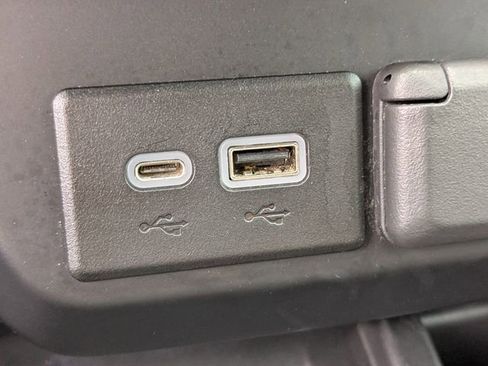 Used 2022 GMC Sierra 2500 Denali w/ Denali Ultimate Package image 23