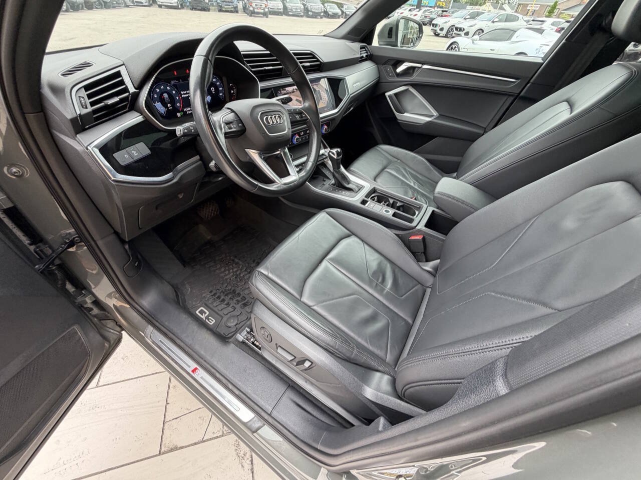Used 2023 Audi Q3 2.0T Premium Plus w/ Premium Plus Package AWD/4WD image 14