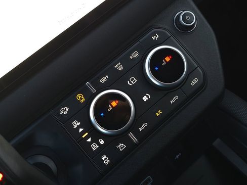 Used 2023 Land Rover Defender 110 75th Limited Edition image 63