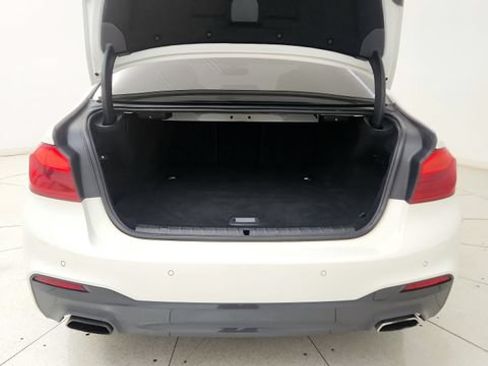 Used 2018 BMW 530e w/ M Sport Package 2 RWD image 29