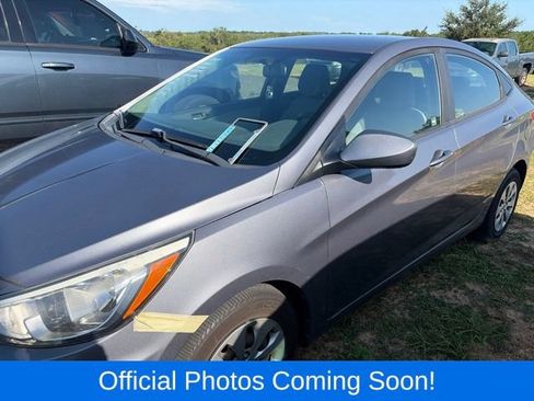 Used 2017 Hyundai Accent SE FWD image 4
