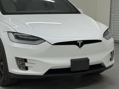 Used 2020 Tesla Model X Long Range AWD/4WD image 39