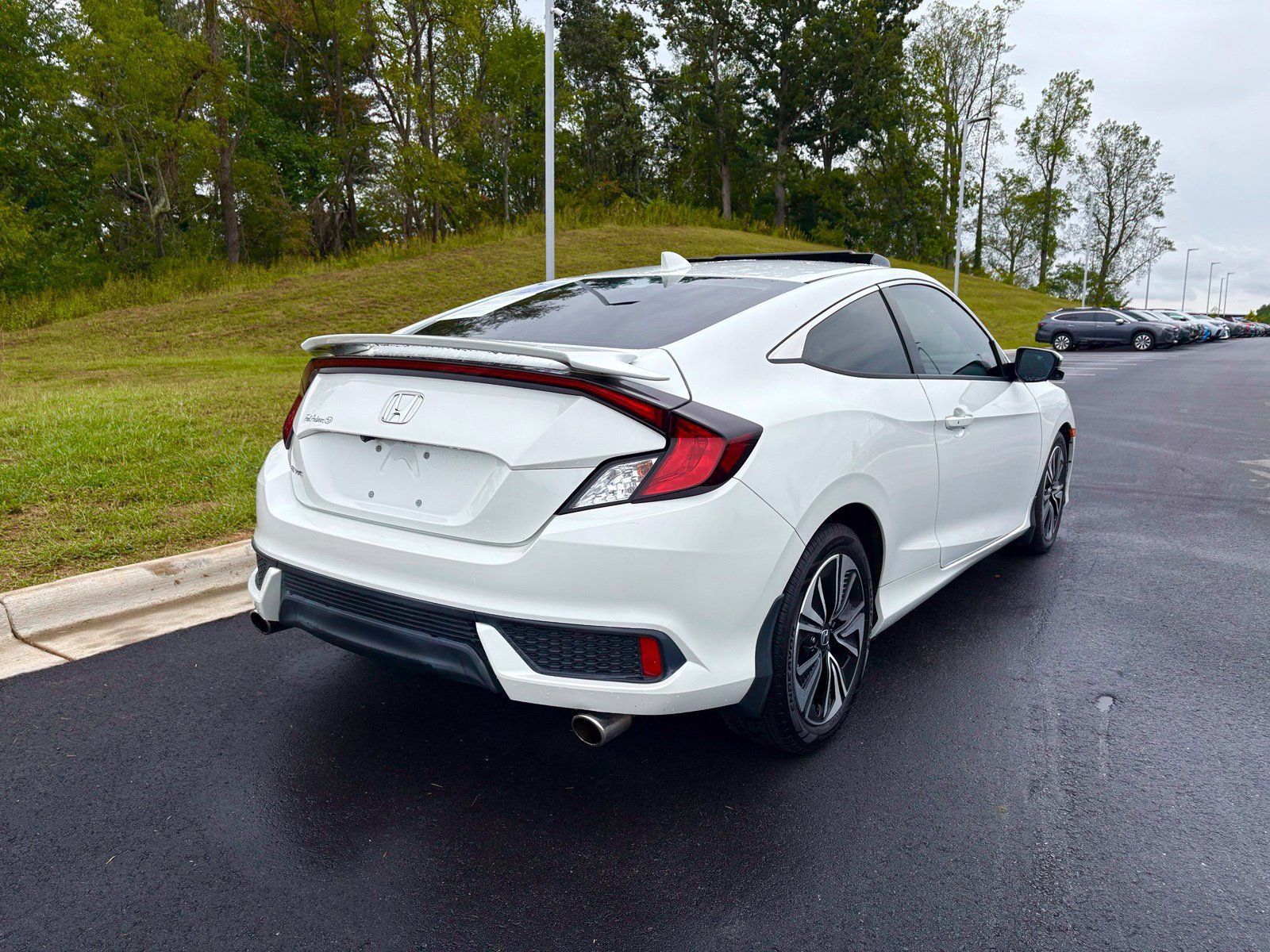 Used 2016 Honda Civic EX-L image 9